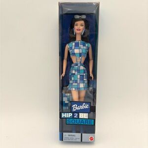 2000 Mattel Hip 2 Be Square Barbie Doll in Blue and White NIB